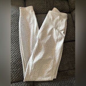 1st Phorm Adapt Reversible Legging Leopard Mist/White size Sm